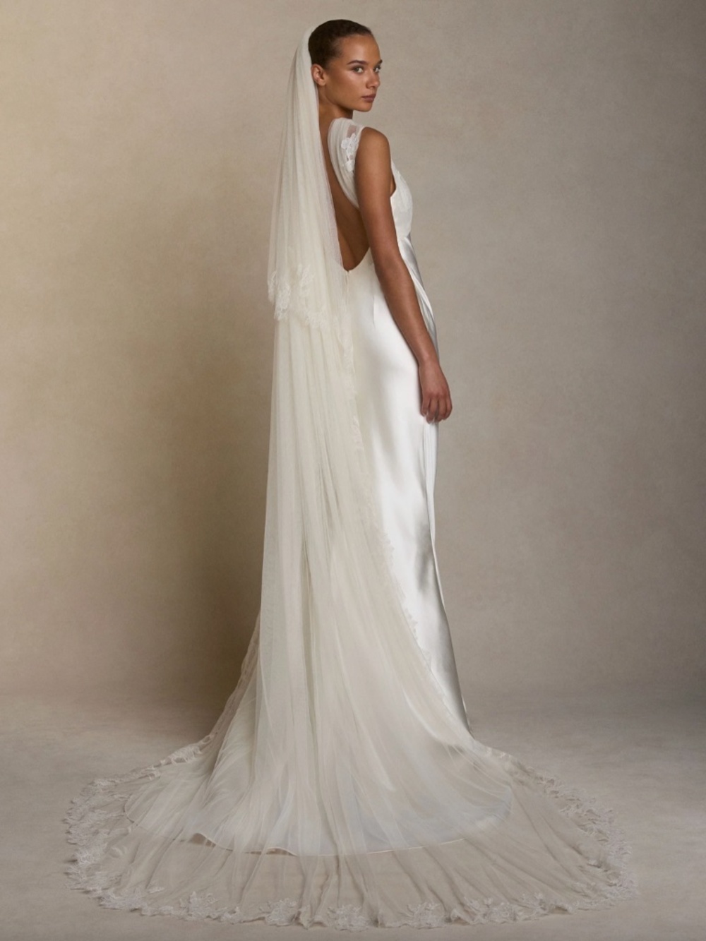 Danielle Frankel - Chantilly Lace Border Veil with Blusher - Chapel